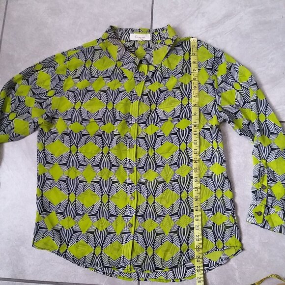 True By Vince Camuto Geometric Patterned Button-Up Shirt Size XL - Picture 7 of 10